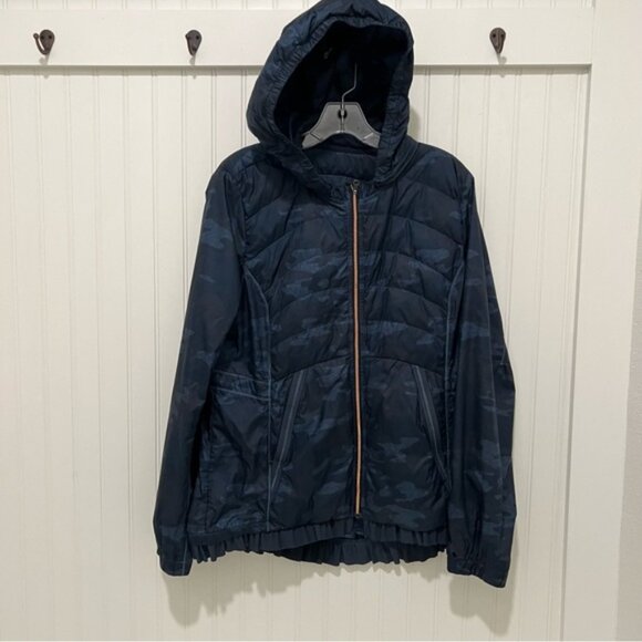 Lululemon 12 Spring Fling Jacket able Camo - Picture 2 of 6